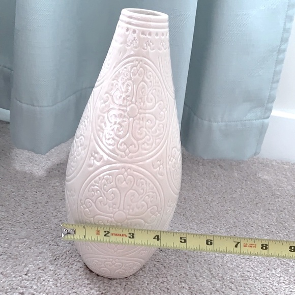 🍁Clearance- NWT Ceramic Cross Vase - Picture 4 of 8